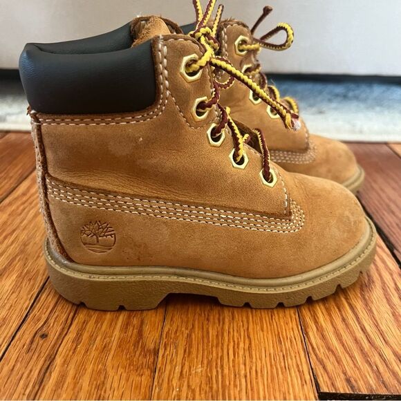 Timberland Wheat 6 Inch Classic Boot Toddler Size 6 - Picture 5 of 8